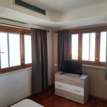 Solaria House Con Cucina ゲストハウス