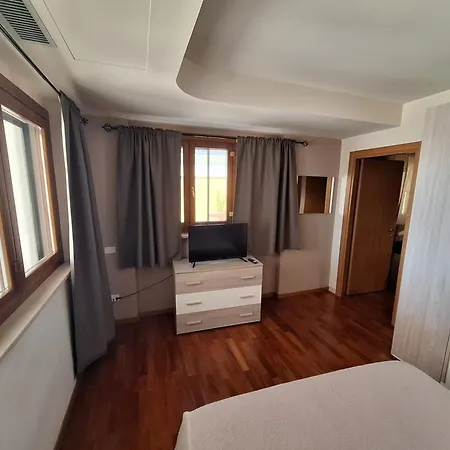 ゲストハウス Solaria House Con Cucina *